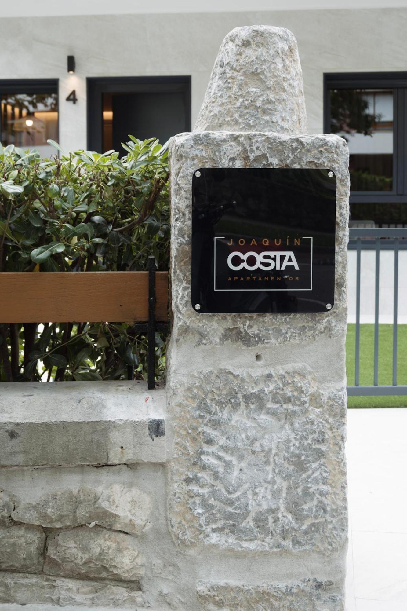 Apartamentos Joaquin Costa Сантандер Екстериор снимка