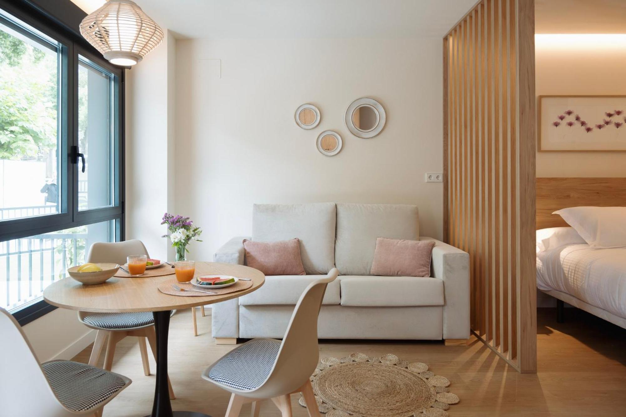 Apartamentos Joaquin Costa Сантандер Екстериор снимка